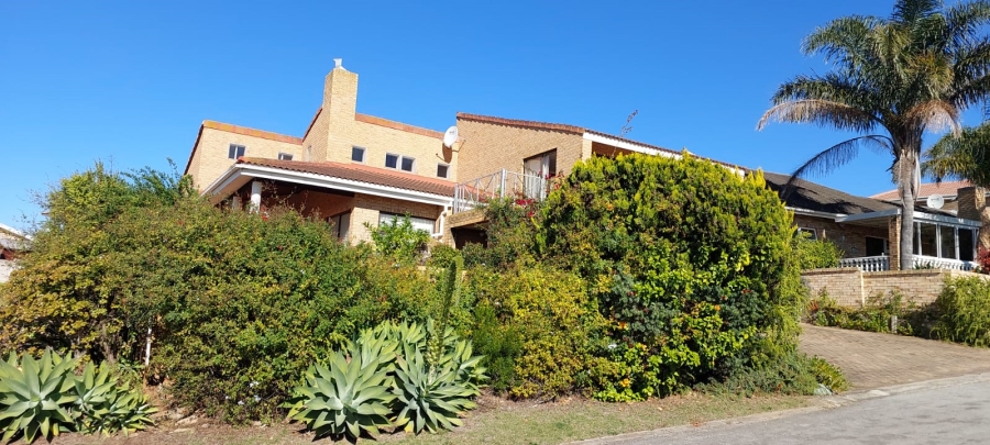 2 Bedroom Property for Sale in Wavecrest Eastern Cape